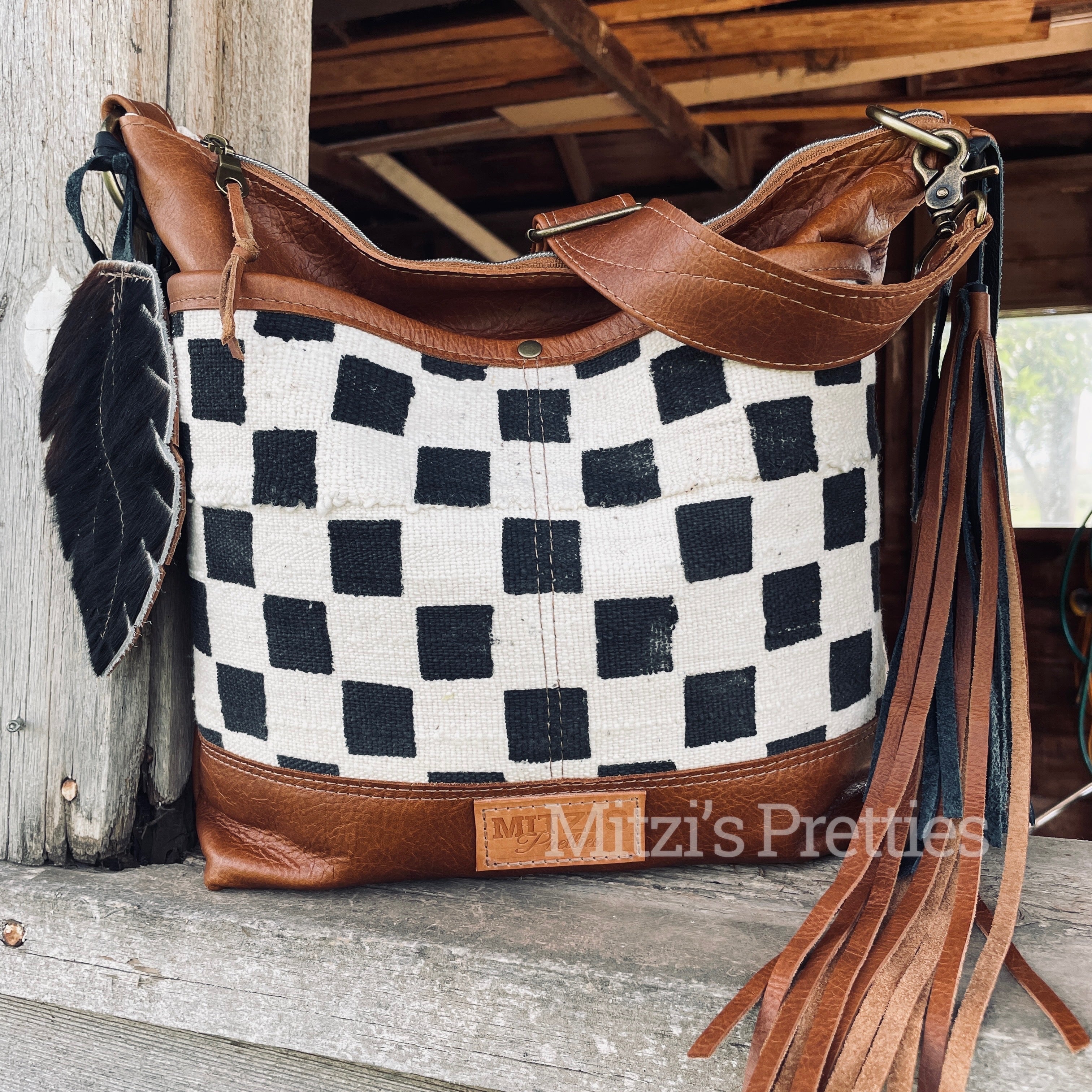 Checkered crossover bag good